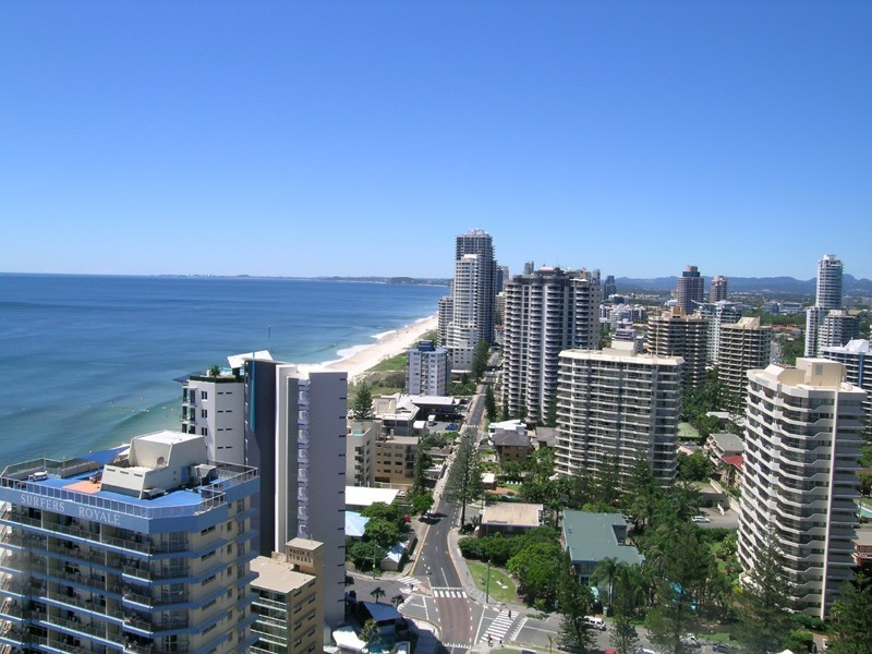 28 Northcliffe Terrace, Surfers Paradise QLD 4217