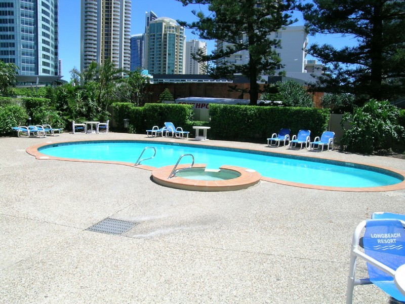 28 Northcliffe Terrace, Surfers Paradise QLD 4217