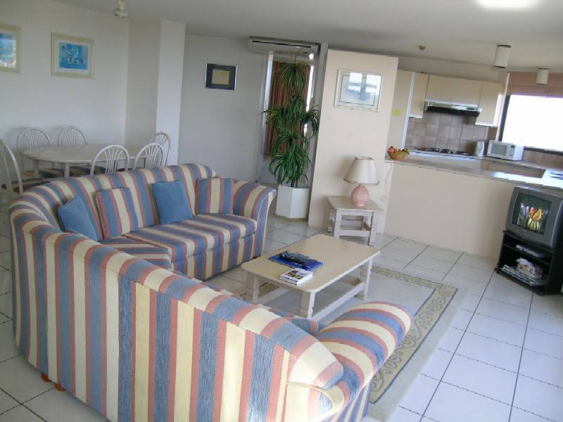 15D The Regent 18 Aubrey Street, Surfers Paradise QLD 4217