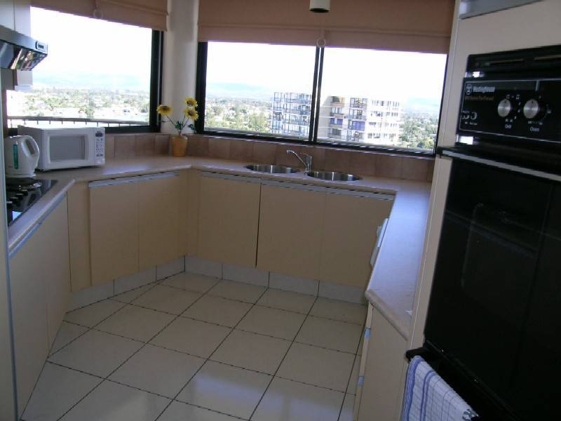 15D The Regent 18 Aubrey Street, Surfers Paradise QLD 4217