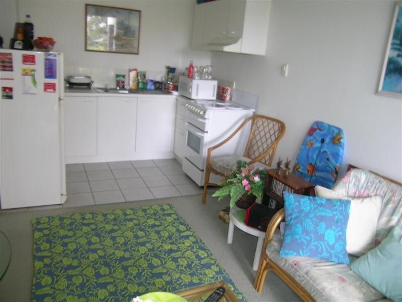 33 Cypress Avenue, Surfers Paradise QLD 4217
