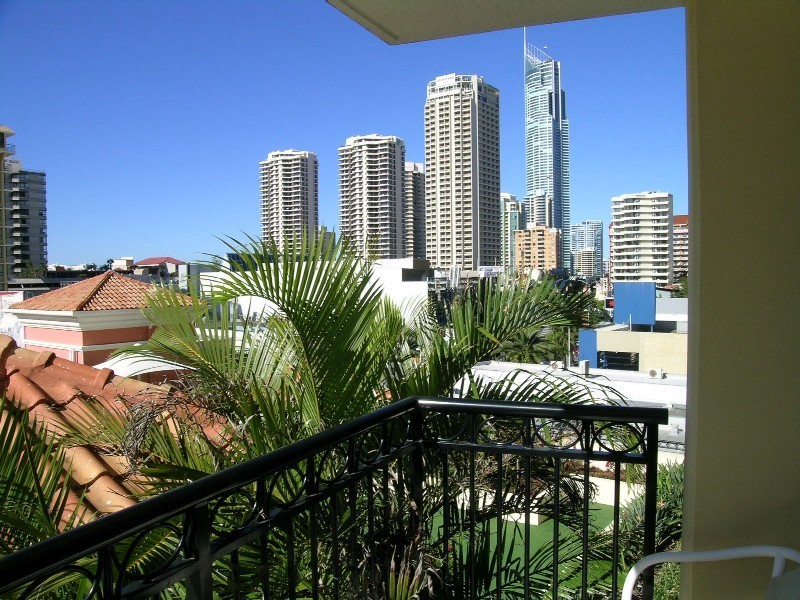 Skyline Tower Chevron Renaissance, 23 Ferny Avenue, Surfers Paradise QLD 4217