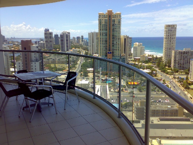 23 Ferny Avenue, Surfers Paradise QLD 4217