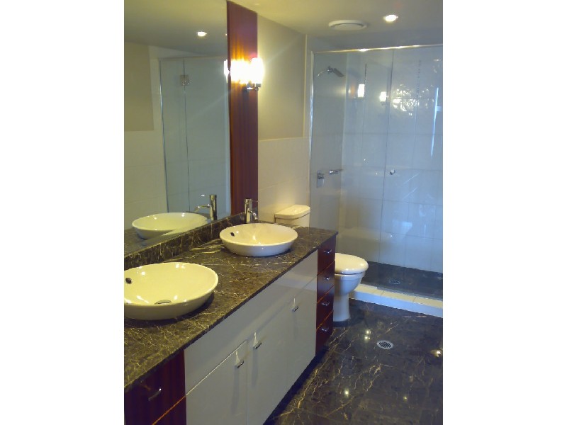 23 Ferny Avenue, Surfers Paradise QLD 4217