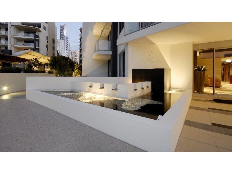 395 21 Cypress Avenue, Surfers Paradise QLD 4217