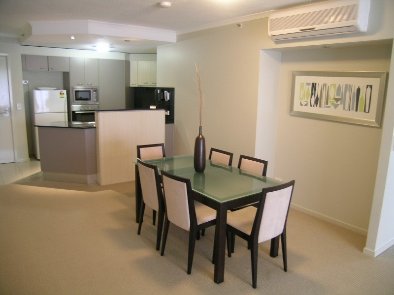 343 21 Cypress Ave, Surfers Paradise QLD 4217