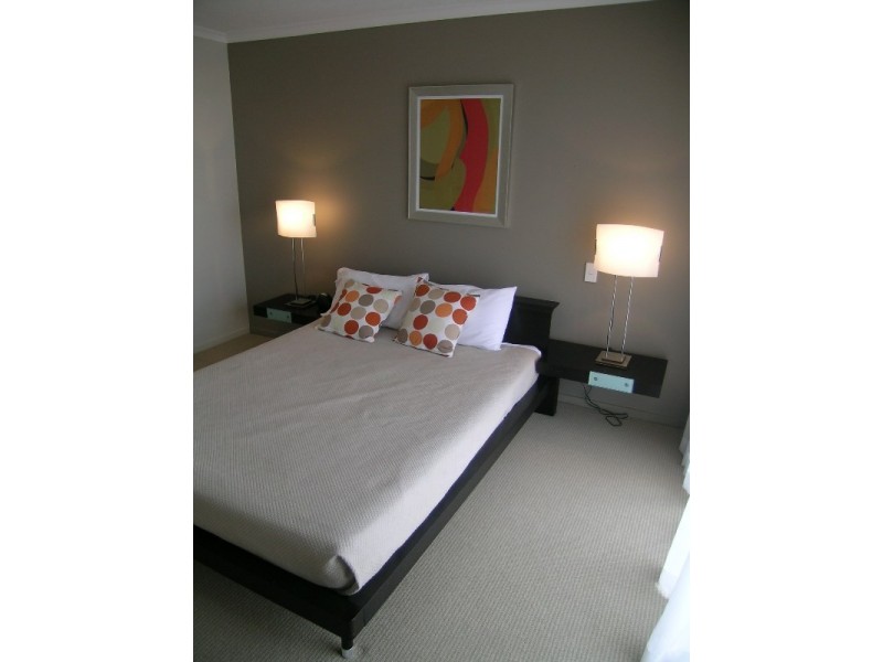 343 21 Cypress Ave, Surfers Paradise QLD 4217