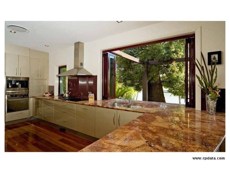 2164 Beaufort Way, Hope Island QLD 4212