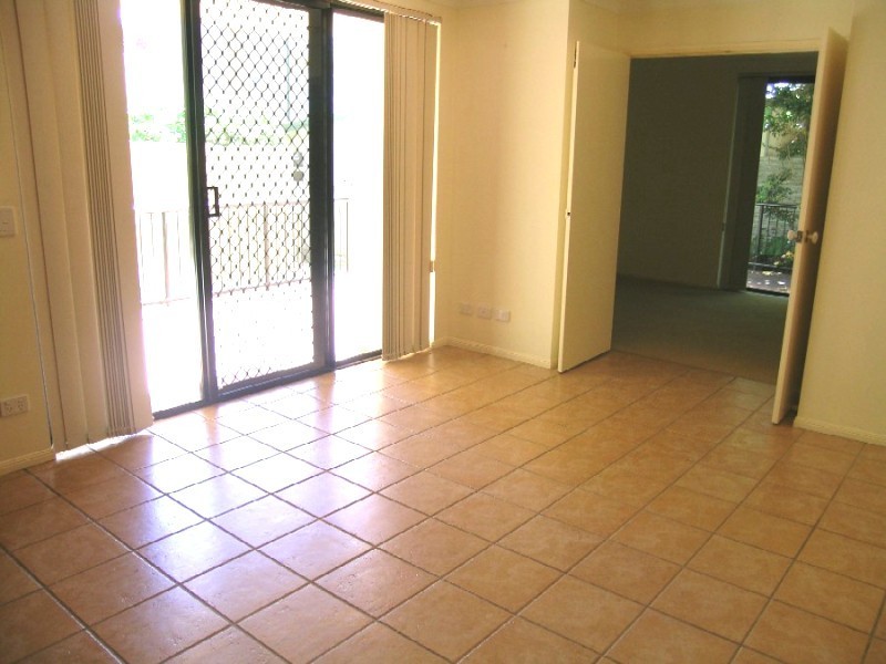 3/15 Brittania Ave, Broadbeach QLD 4218