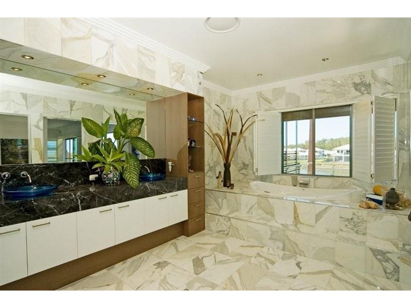 34 Buccaneer Way, Coomera QLD 4209