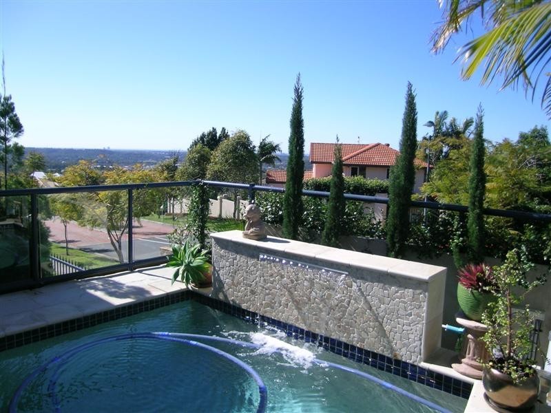 Highland Park QLD 4211