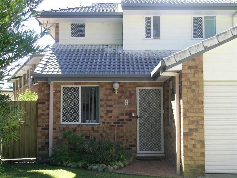 Labrador QLD 4215