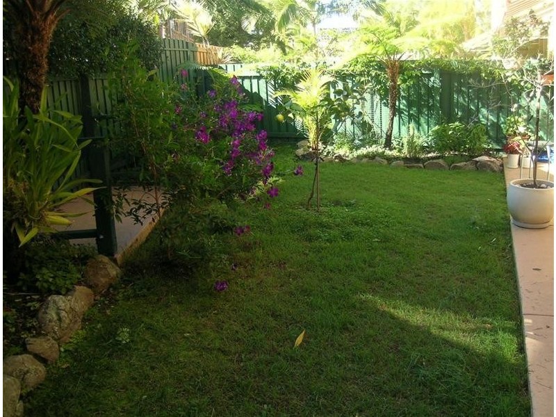 Labrador QLD 4215
