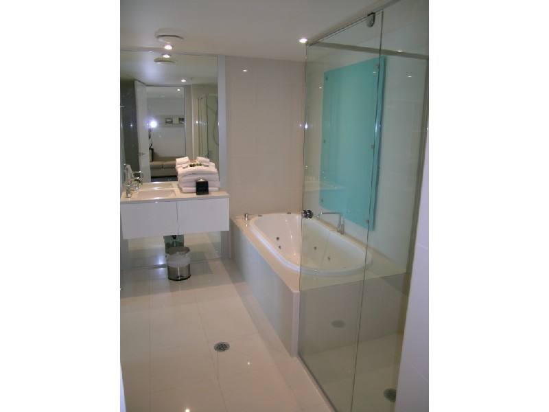 2002 Q1, Surfers Paradise Blvd, Surfers Paradise QLD 4217