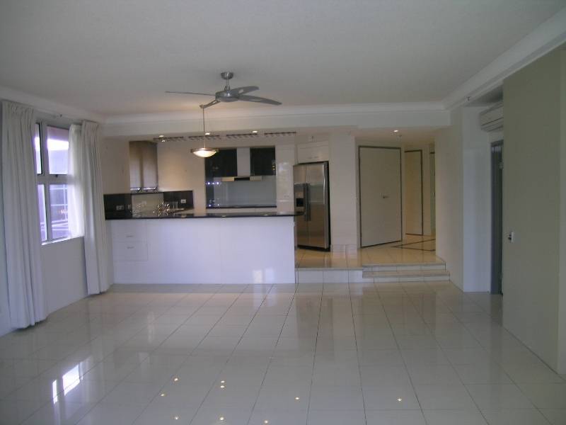 12 Commodore Drive "Grand Mariner", Paradise Waters QLD 4217