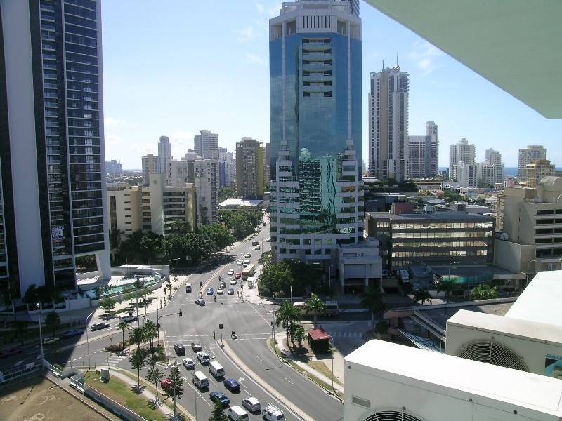 70 Remembrance Drive "Surfers Plaza Resort", Surfers Paradise QLD 4217