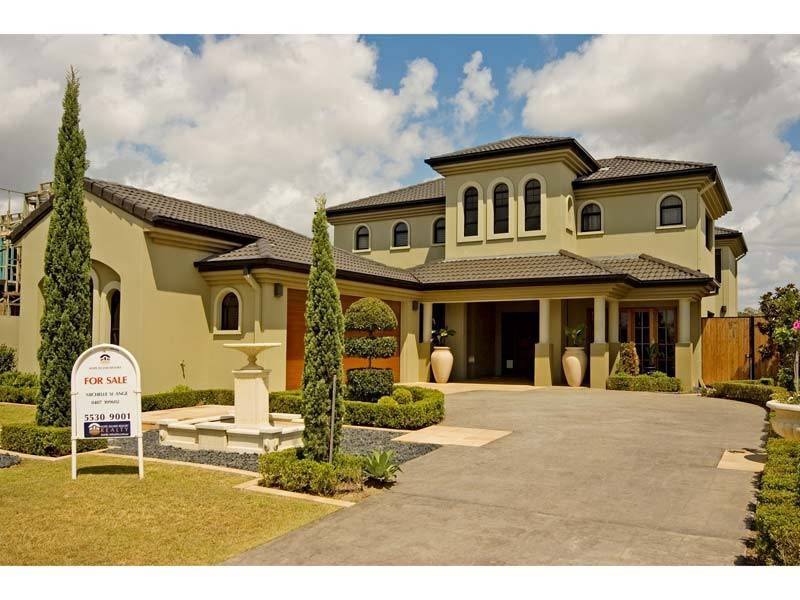 2338 Cressbrook Drive, Hope Island QLD 4212