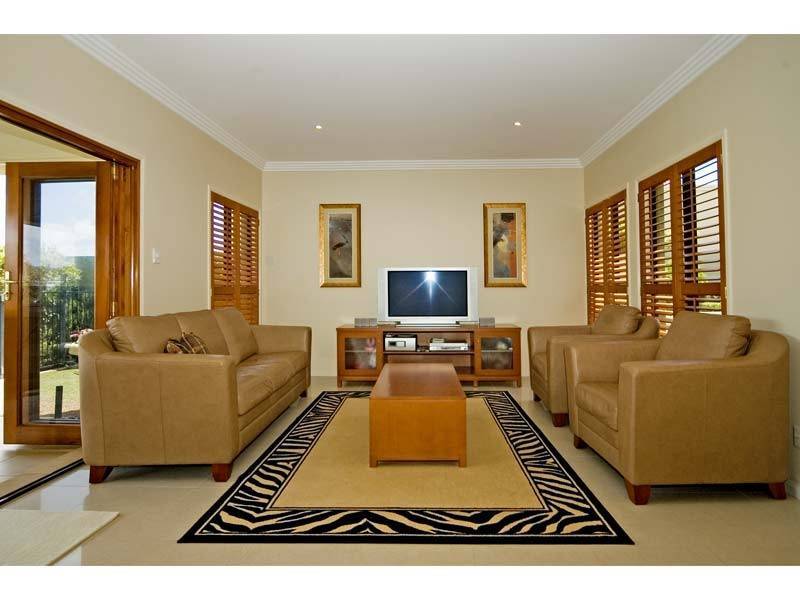 2338 Cressbrook Drive, Hope Island QLD 4212