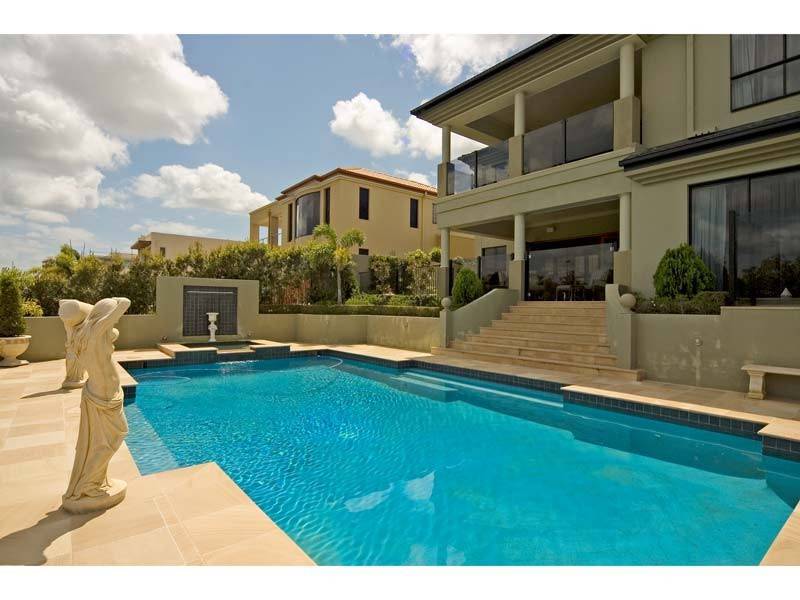 2338 Cressbrook Drive, Hope Island QLD 4212