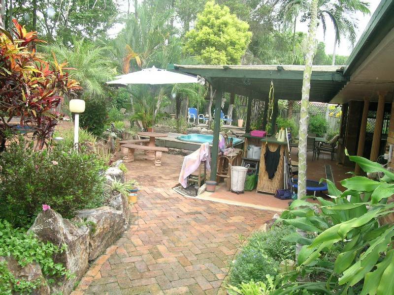 34 Rawlinna Drive, Mermaid Waters QLD 4218