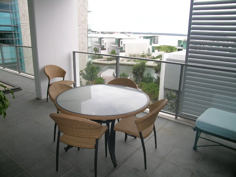 2305 Ephraim Island Marina Precinct, Paradise Point QLD 4216