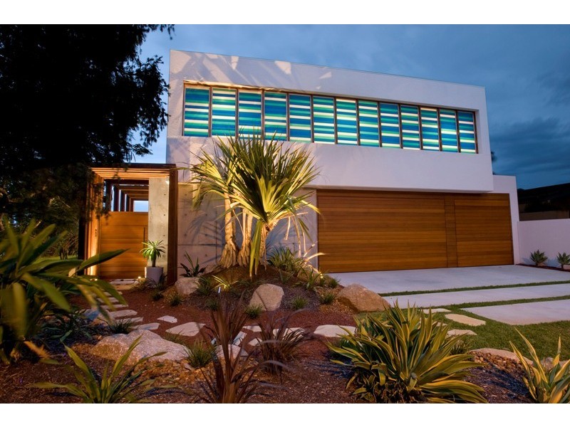 102 Amalfi Drive, Isle Of Capri QLD 4217