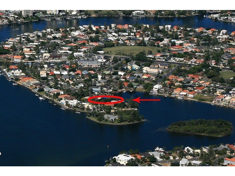 32 Naples Avenue, Isle Of Capri QLD 4217