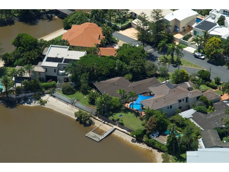 32 Naples Avenue, Isle Of Capri QLD 4217