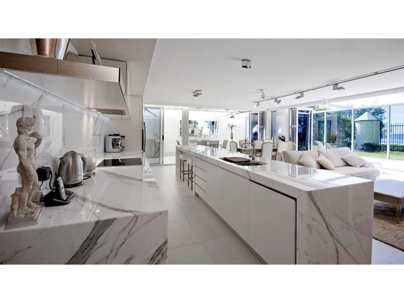 G2 “Golden Sands” 3575 Main Beach Parade, Main Beach QLD 4217