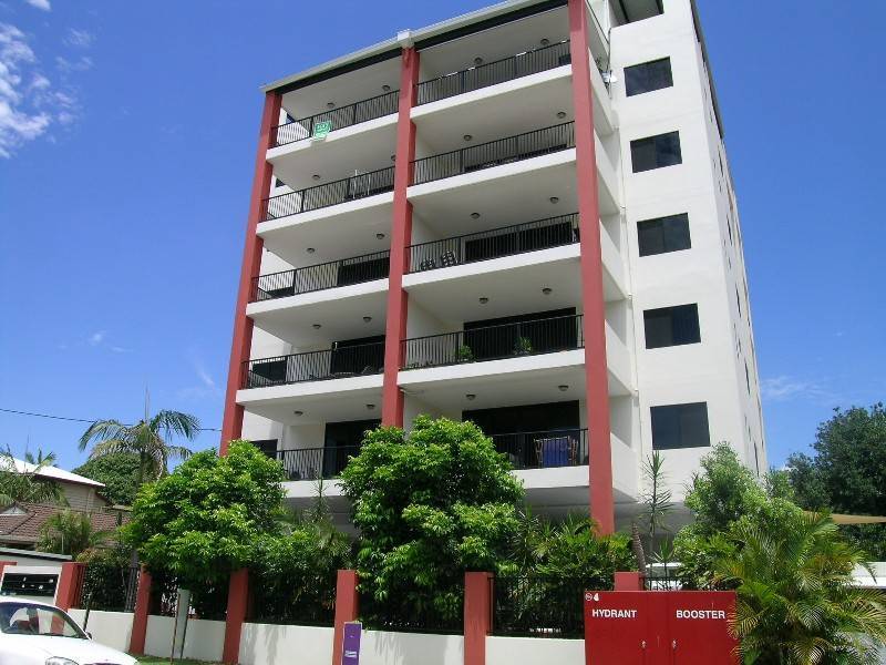14 Little Norman Street, Southport QLD 4215