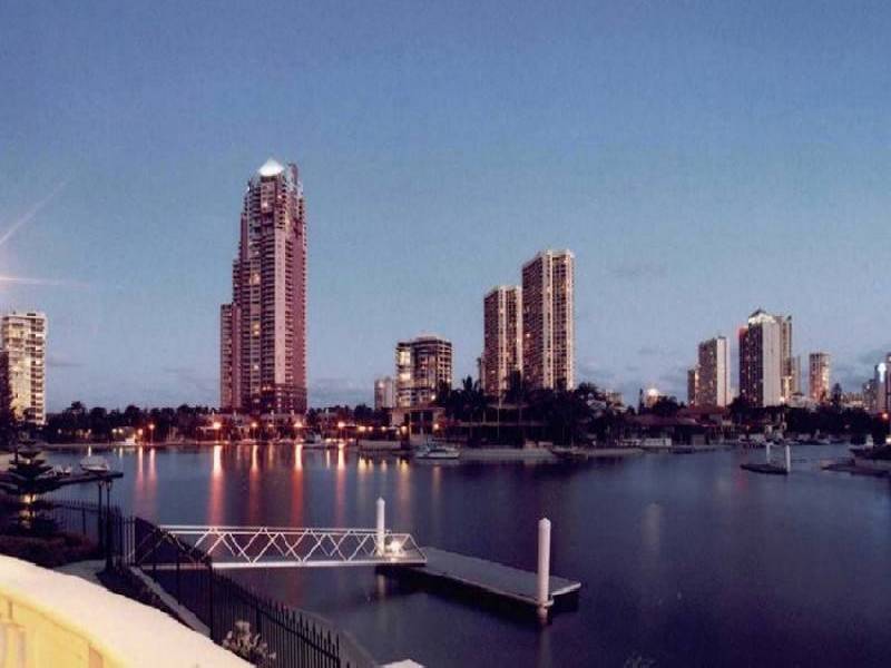 Paradise Waters QLD 4217