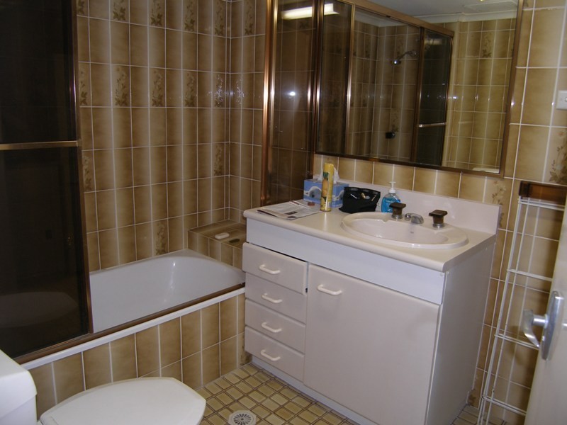 23d “Peninsula”, Surfers Paradise QLD 4217