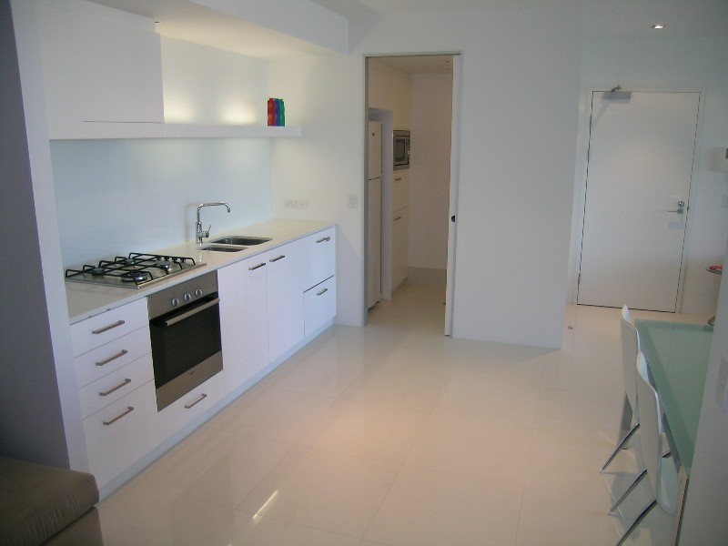 2210 ‘Q1 Apartments’ 9 Hamilton Ave, Surfers Paradise QLD 4217