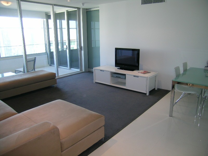 2210 ‘Q1 Apartments’ 9 Hamilton Ave, Surfers Paradise QLD 4217