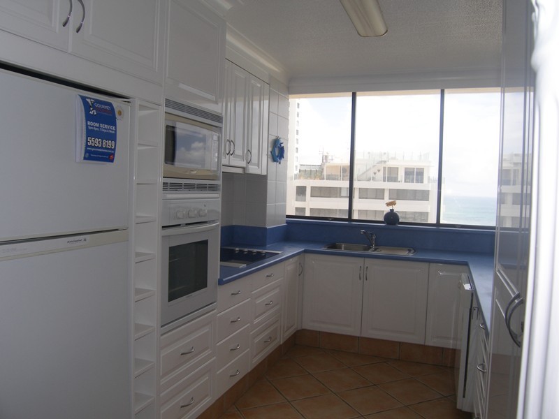 Unit 18a  “Aquarius” 4 Old Burleigh Rd, Surfers Paradise QLD 4217