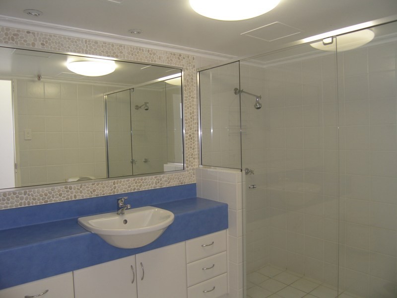 Unit 18a  “Aquarius” 4 Old Burleigh Rd, Surfers Paradise QLD 4217