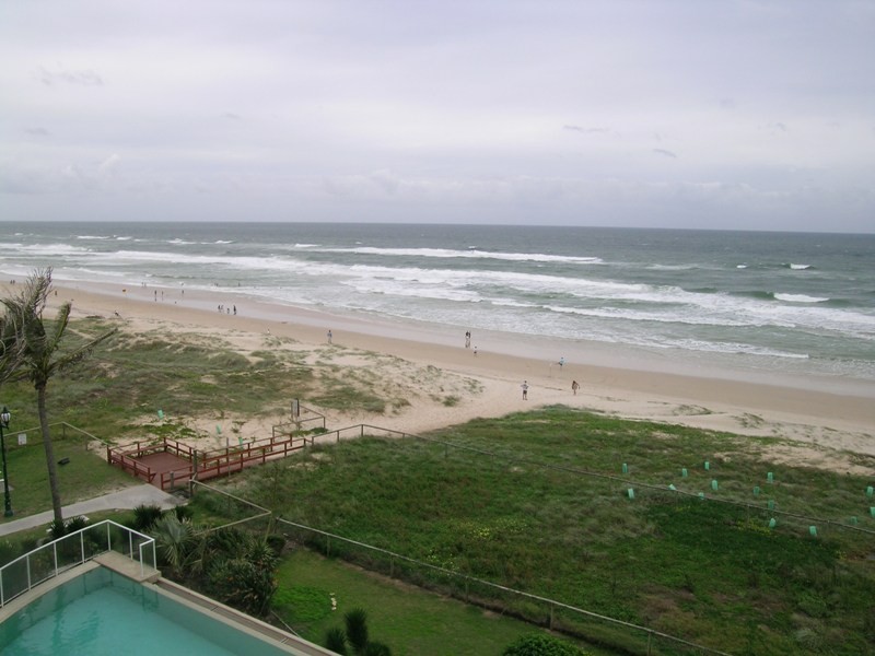 Unit 401 Beaches, 13-25 Garfield Terrace, Surfers Paradise QLD 4217