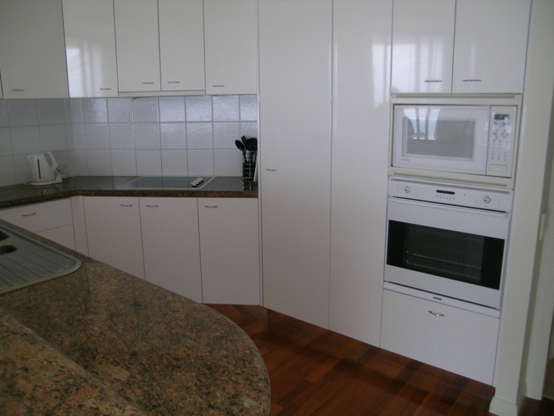 Unit 401 Beaches, 13-25 Garfield Terrace, Surfers Paradise QLD 4217