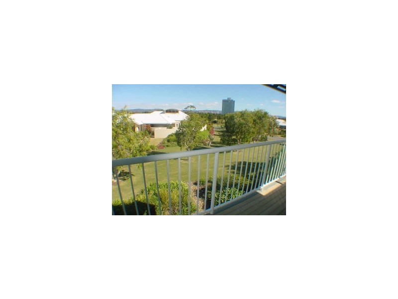 Villa 313 Bell Park, Royal Pines Resort, Ross Street, Ashmore QLD 4214