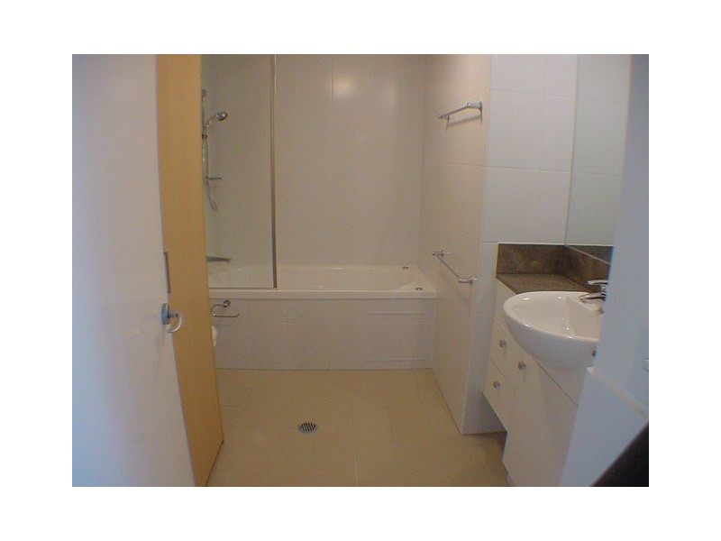 Unit 807 ‘Broadbeach on the Park’ 2685 Gold Coast Highway, Broadbeach QLD 4218