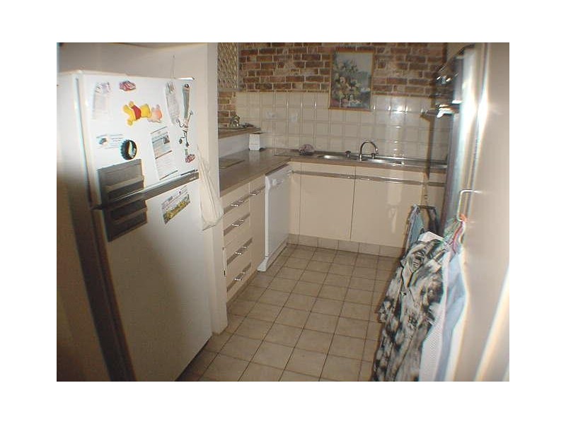 Unit 3  Capricornia, Surf Parade, Surfers Paradise QLD 4217