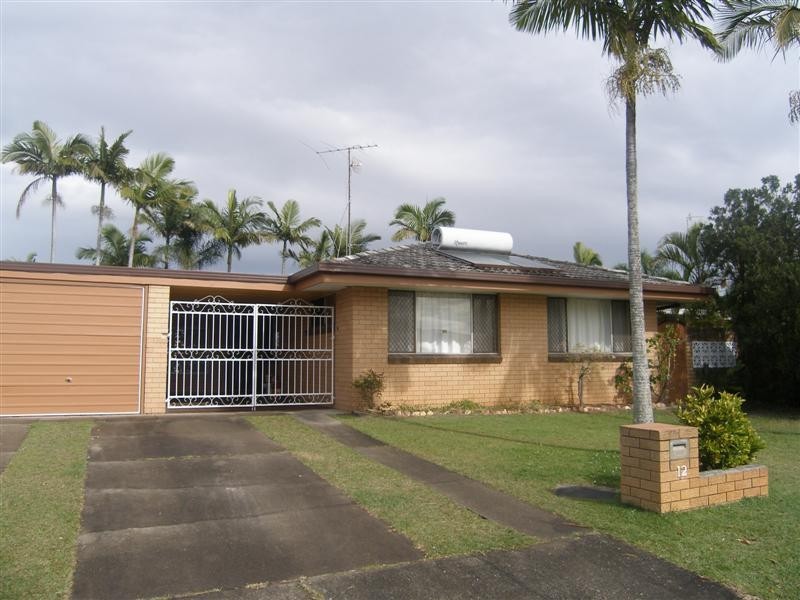 12  Carmel Court, Broadbeach Waters QLD 4218