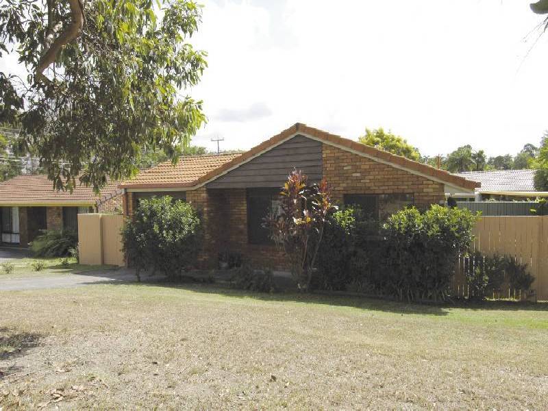 4  Freda Street, Ashmore QLD 4214