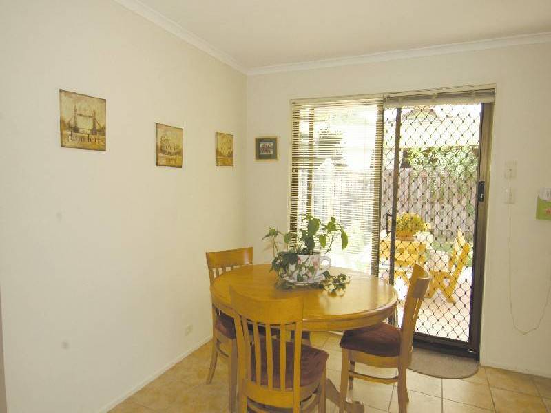 4  Freda Street, Ashmore QLD 4214