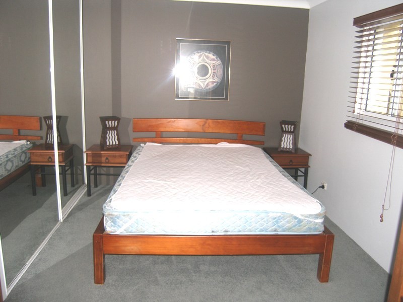 18 ‘Grandview Apartments’ 30 Marine Pde, Southport QLD 4215