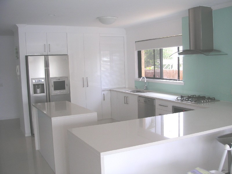 2/8 Holborow Close, Surfers Paradise QLD 4217