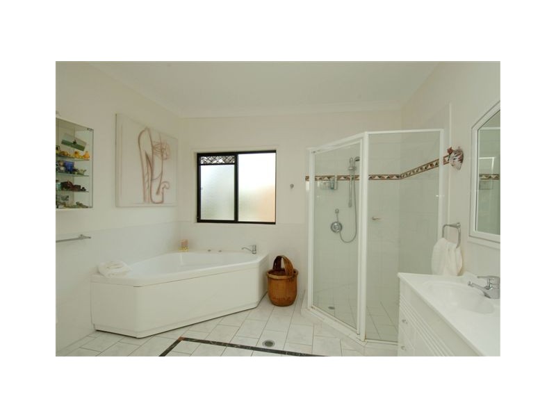 2/8 Holborow Close, Surfers Paradise QLD 4217