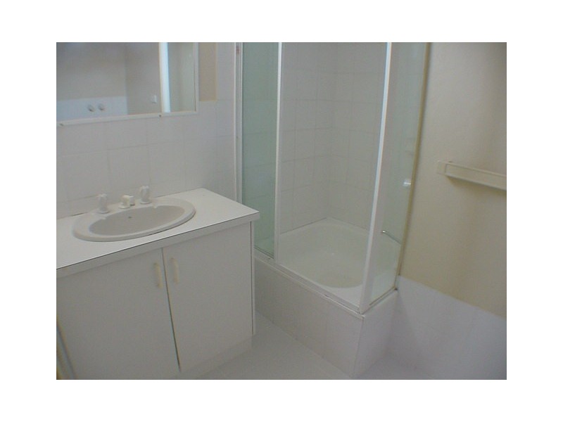 Unit 1 12 Leonard Avenue, Surfers Paradise QLD 4217