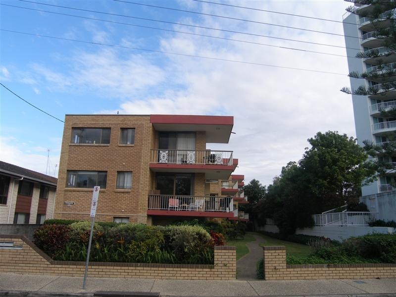 3 “Bindaree Lodge” 180 Marine Parade, Labrador QLD 4215