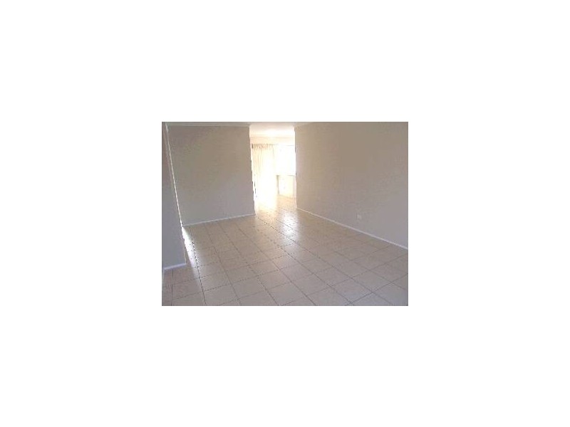 Unit 2 4 Melanie Place, Labrador QLD 4215